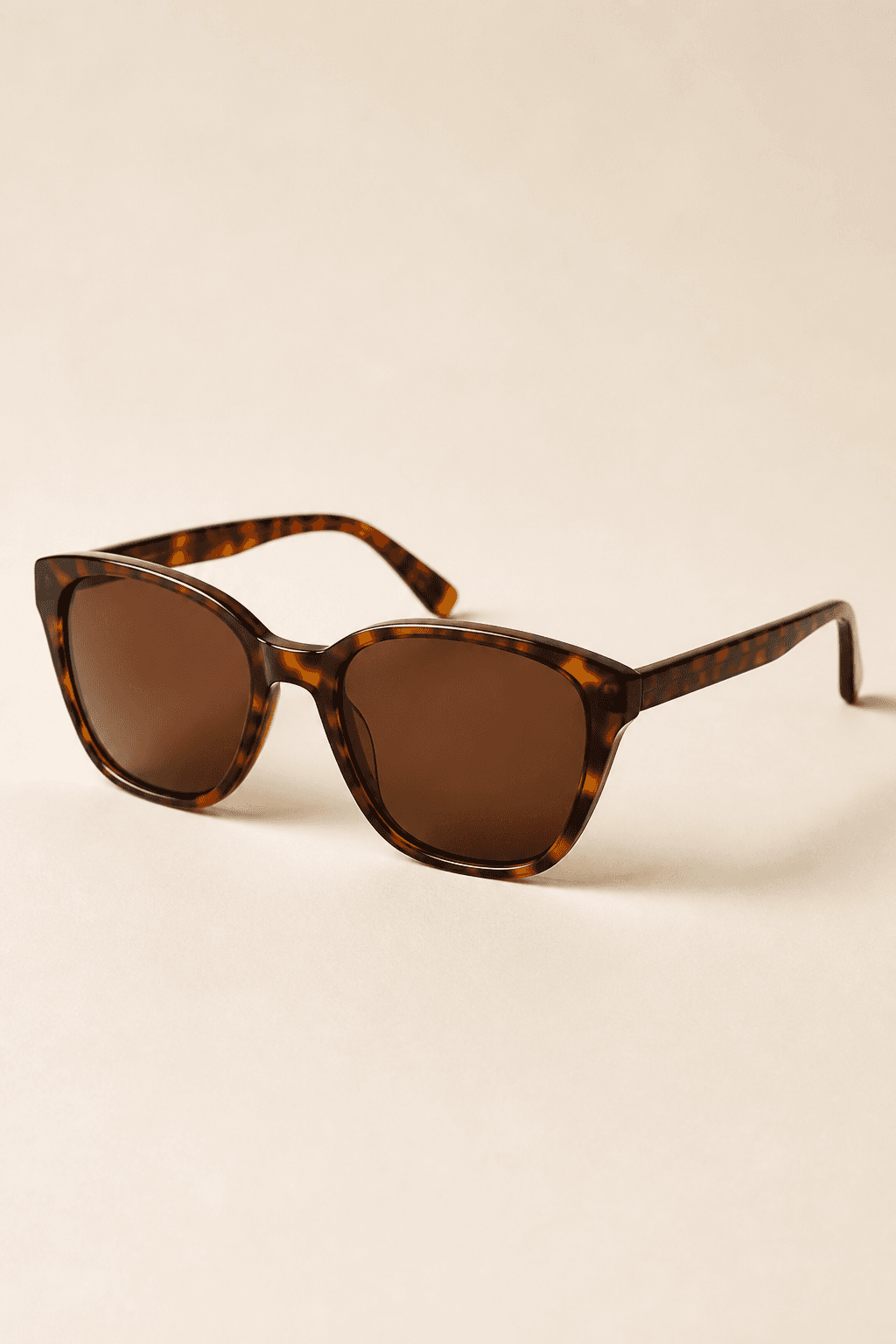 Tortoiseshell sunglasses with brown lenses